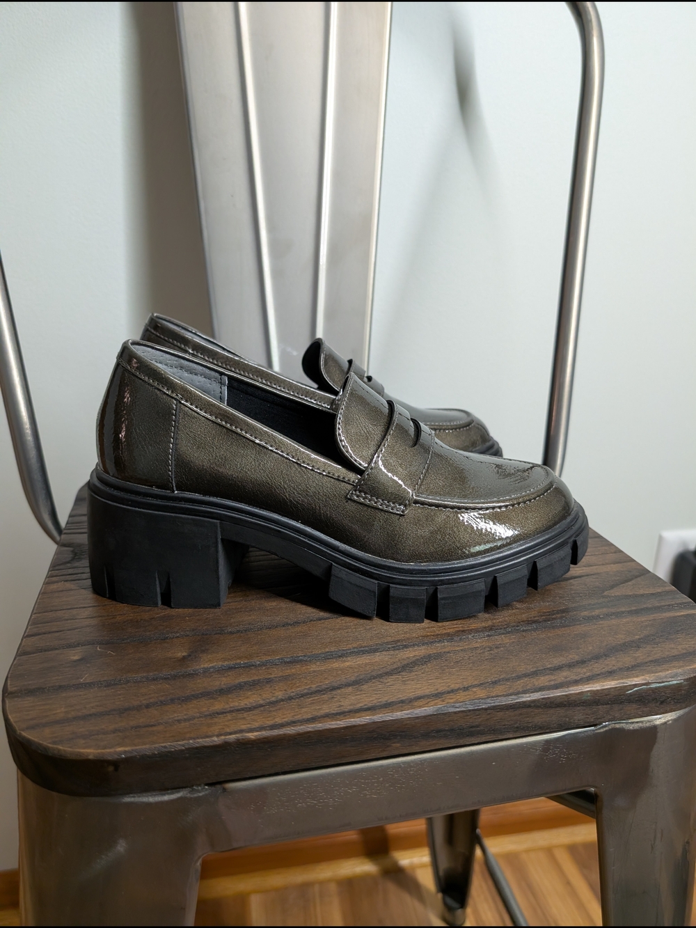 Crown Vintage Loafers